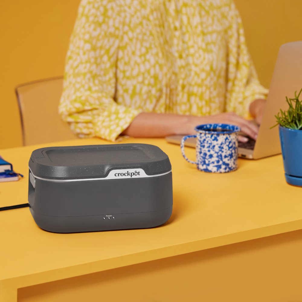 crock-pot-go-portable-food-warmer-electric-lunch-box-with-detachable-cord-v3 DC-39029-Crockpot_CPGO-ATF08-nogfx