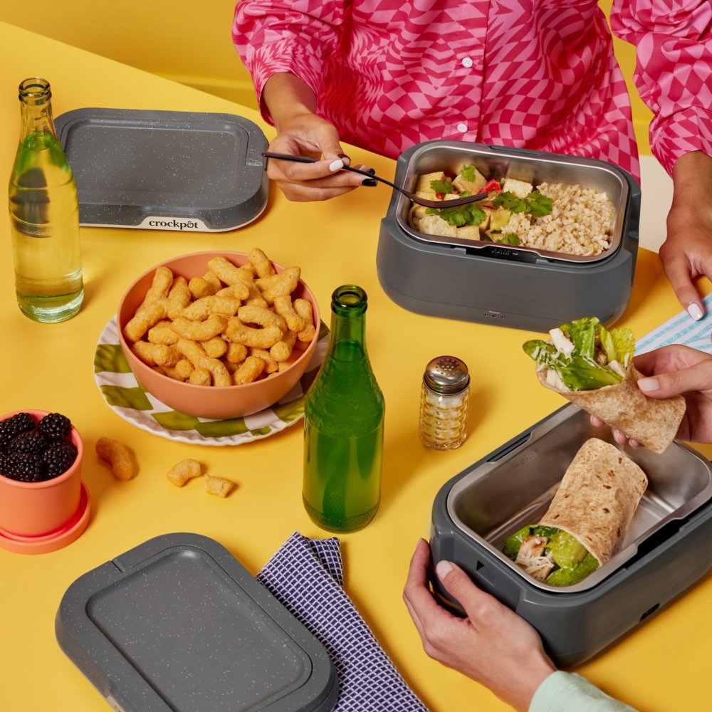 crock-pot-go-portable-food-warmer-electric-lunch-box-with-detachable-cord-v3 DC-39029-Crockpot_CPGO-ATF03-nogfx